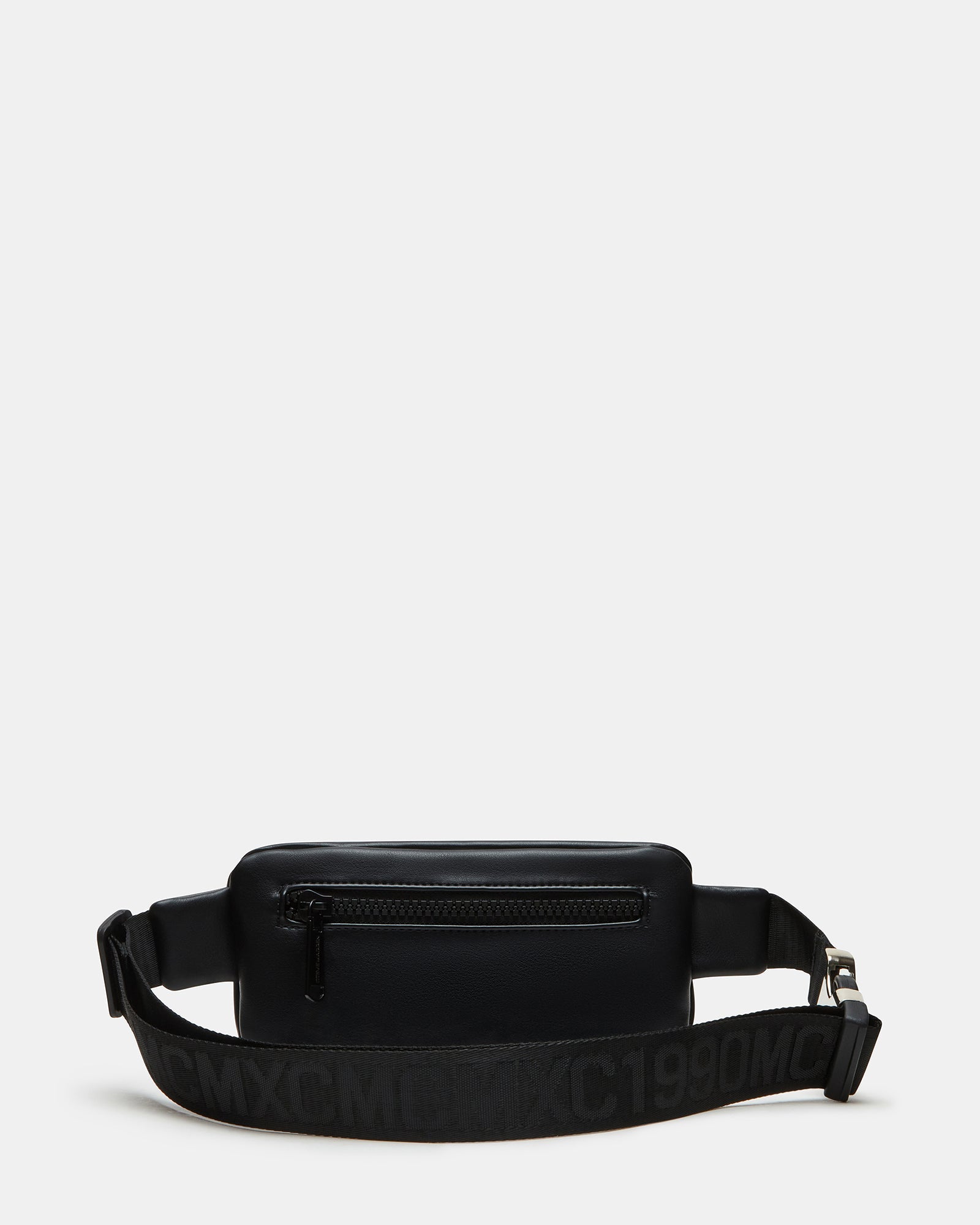 PLEATED BAGUETTE BELT BAG BLACK