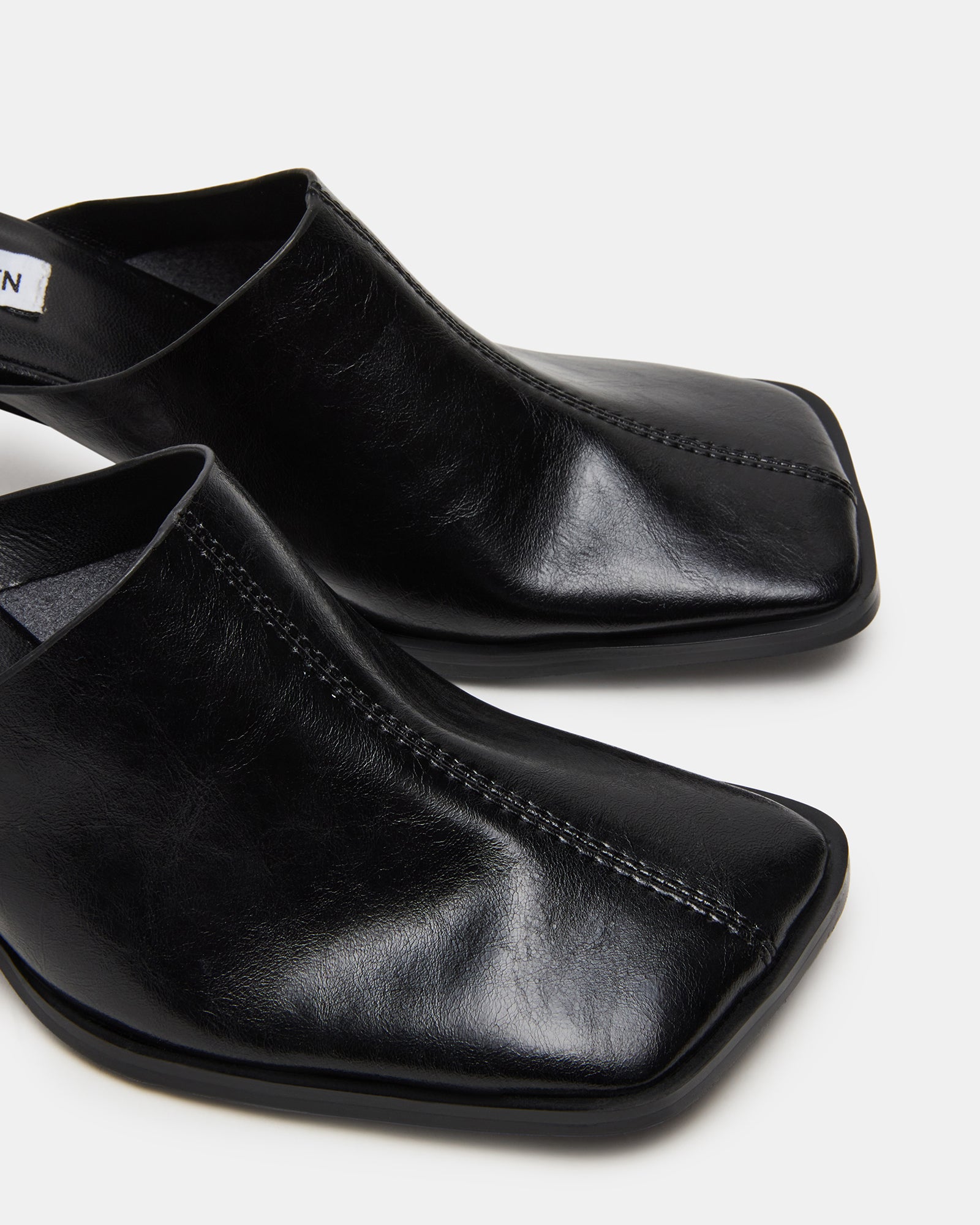 DEMPSEY BLACK LEATHER
